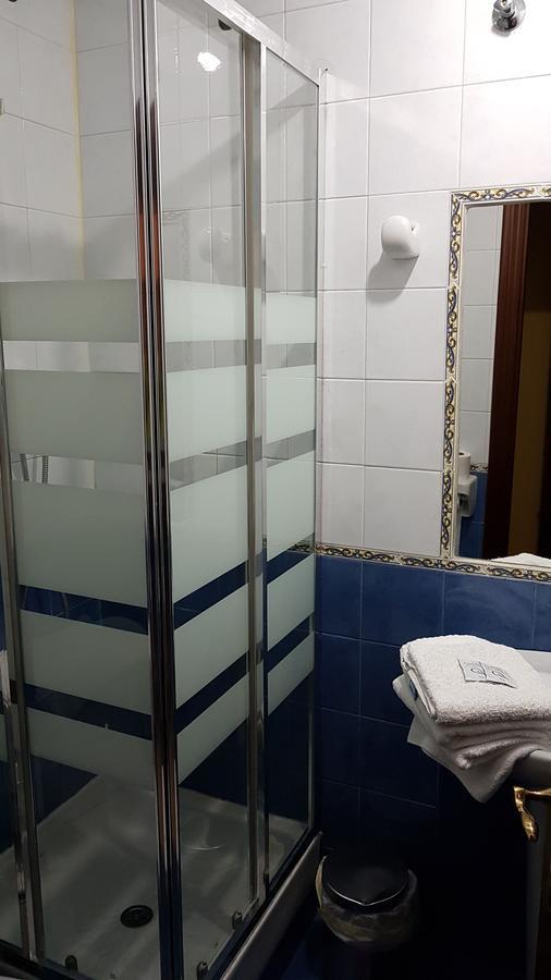 Hostal Foncalada Oviedo Exteriér fotografie